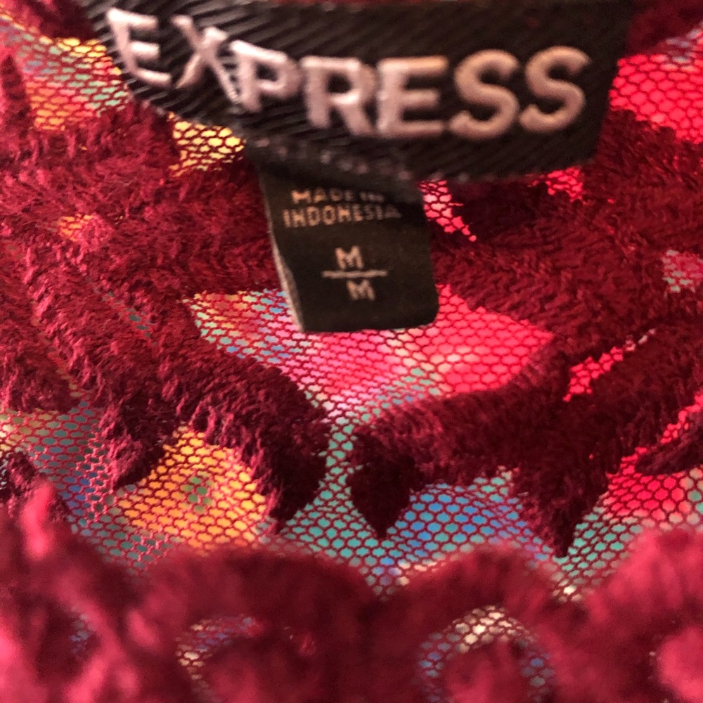 Lacy Maroon Express Tank - Picture 3 of 4